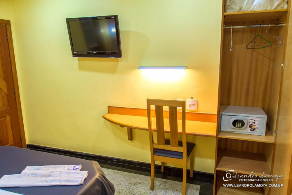 Capri Hotel Дуки-ди-Кашиас Экстерьер фото